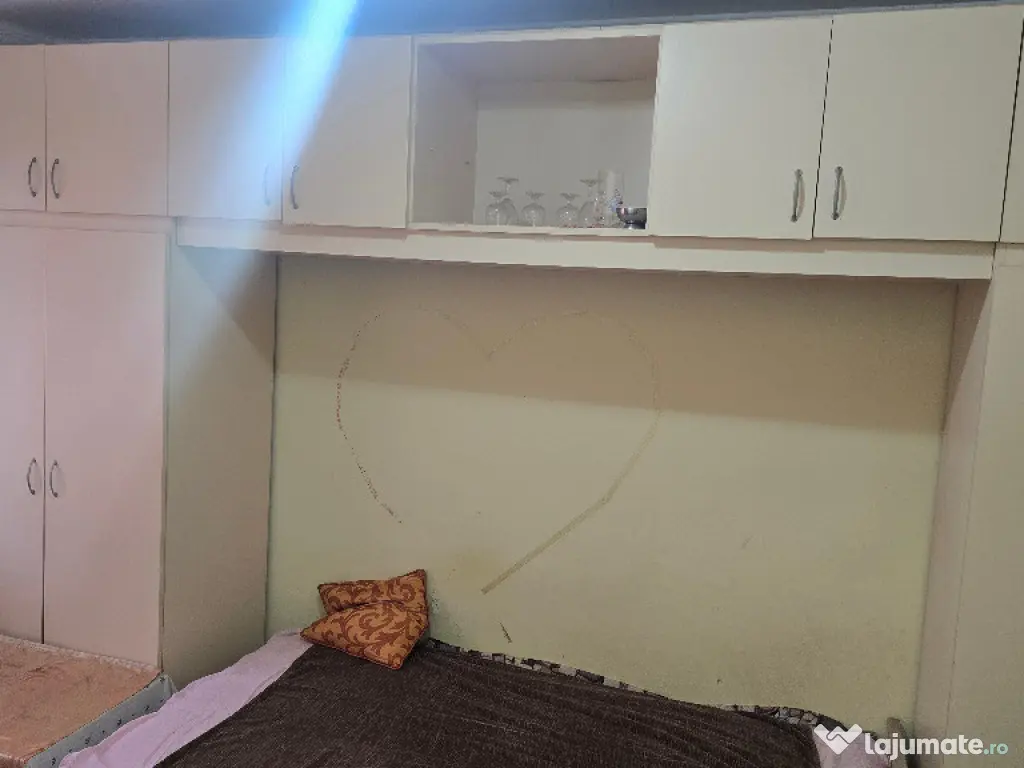 Inchiriez garsoniera in Deva, zona Dacia, etaj 3, mobilata, utilata