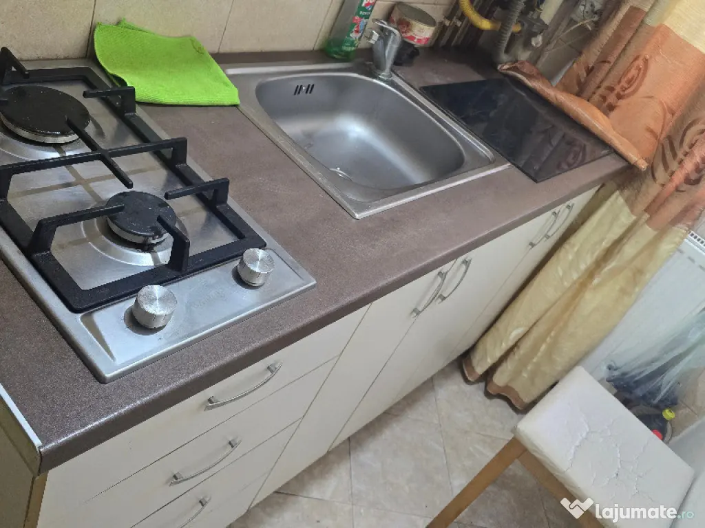 Inchiriez garsoniera in Deva, zona Dacia, etaj 3, mobilata, utilata