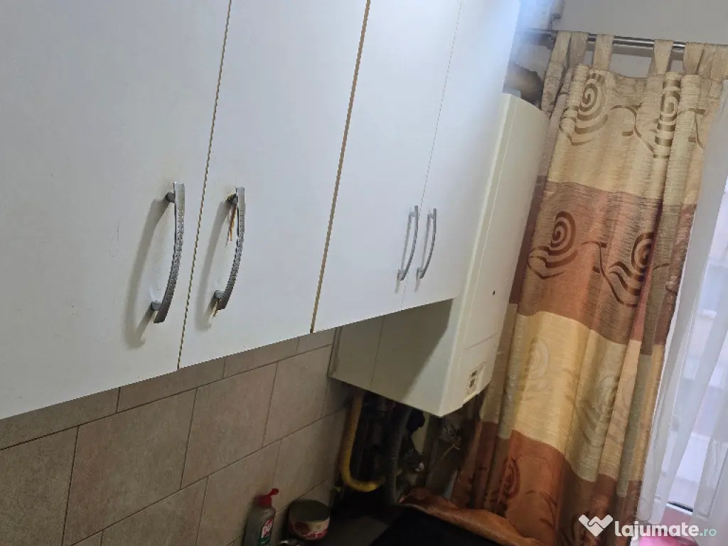 Inchiriez garsoniera in Deva, zona Dacia, etaj 3, mobilata, utilata