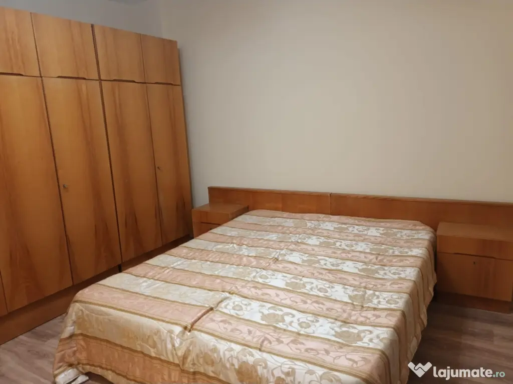 Ofer spre închiriere garsoniera 