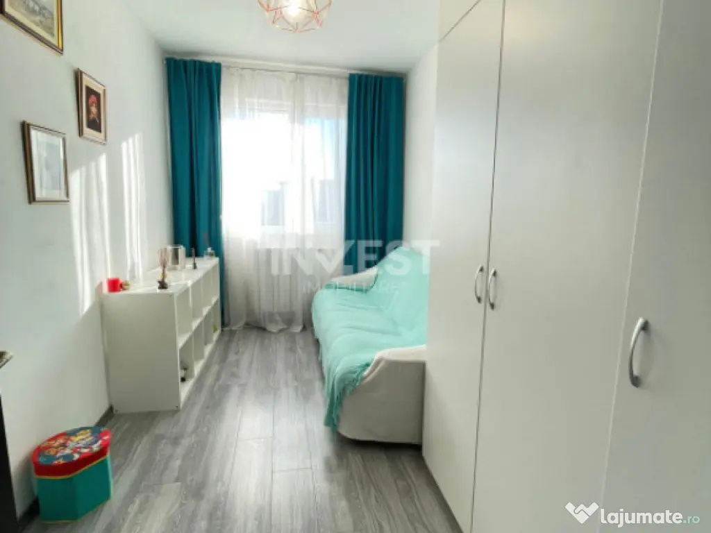 Apartament 3 camere decomandat-Piata Nicolina-etaj intermedi 