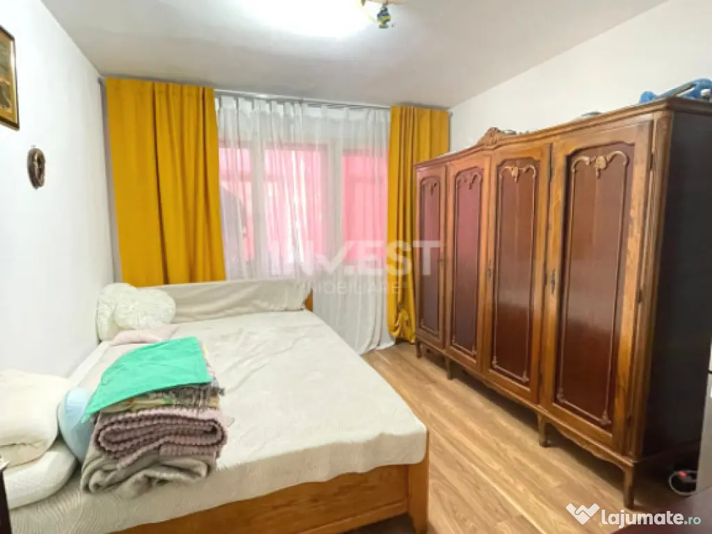 Apartament 3 camere decomandat-Piata Nicolina-etaj intermedi 