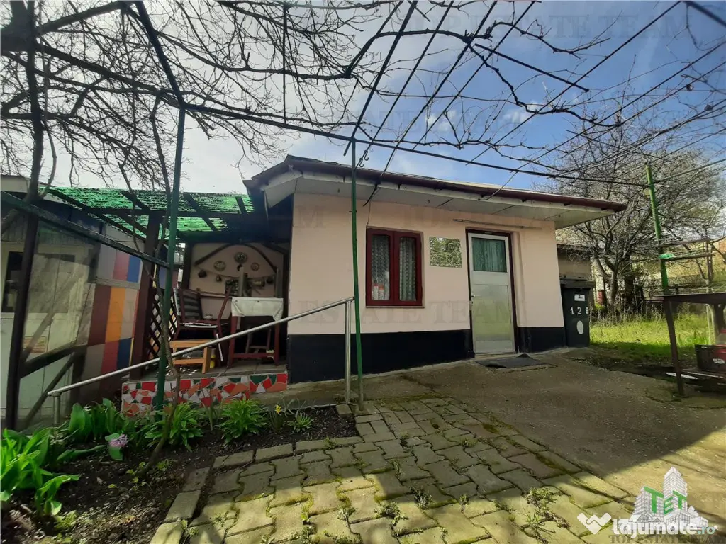 Teren 1274 mp cu livada si casa veche Primarie Bragadiru