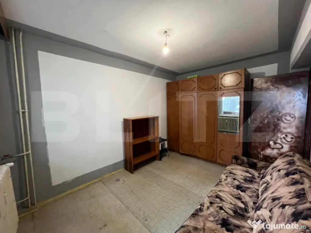 Apartament decomandat, 50 mp, zona Lapus