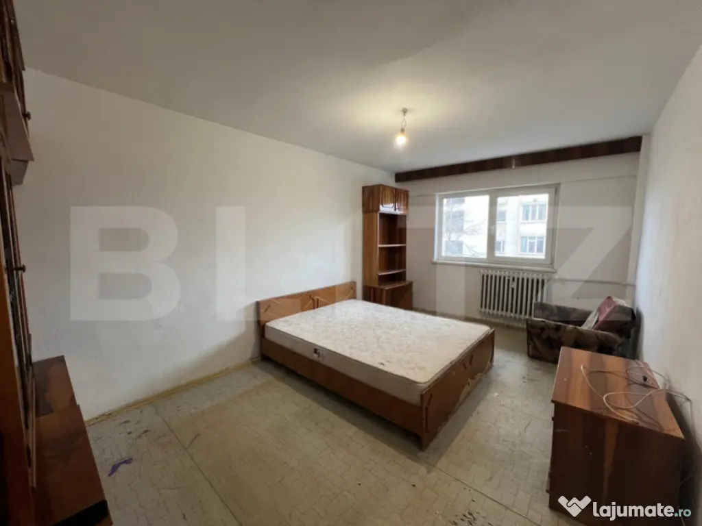 Apartament decomandat, 50 mp, zona Lapus