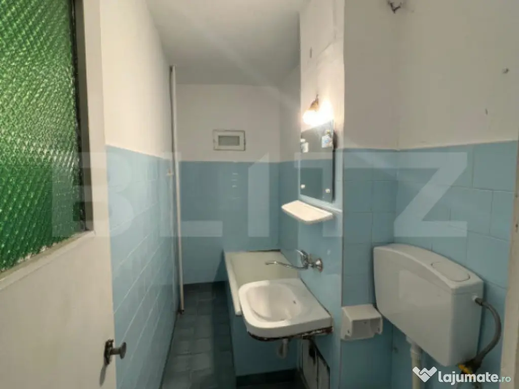 Apartament decomandat, 50 mp, zona Lapus