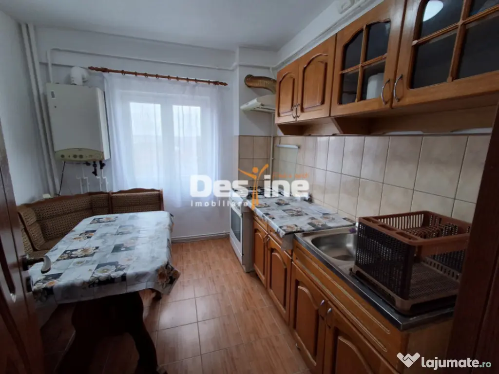 Apartament 3 Camere Decomandat - Mircea cel Batran 