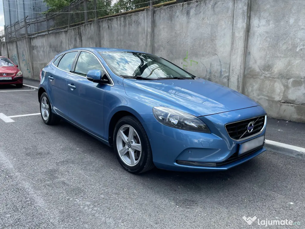 Volvo V40 D4 Momentum 