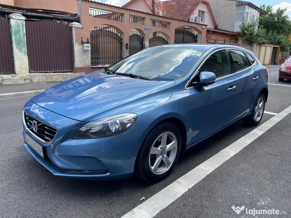 Volvo V40 D4 Momentum 