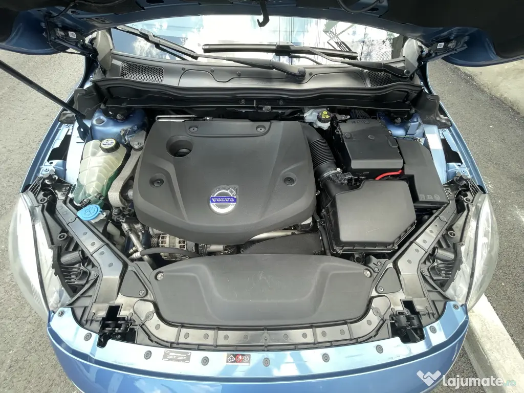 Volvo V40 D4 Momentum 