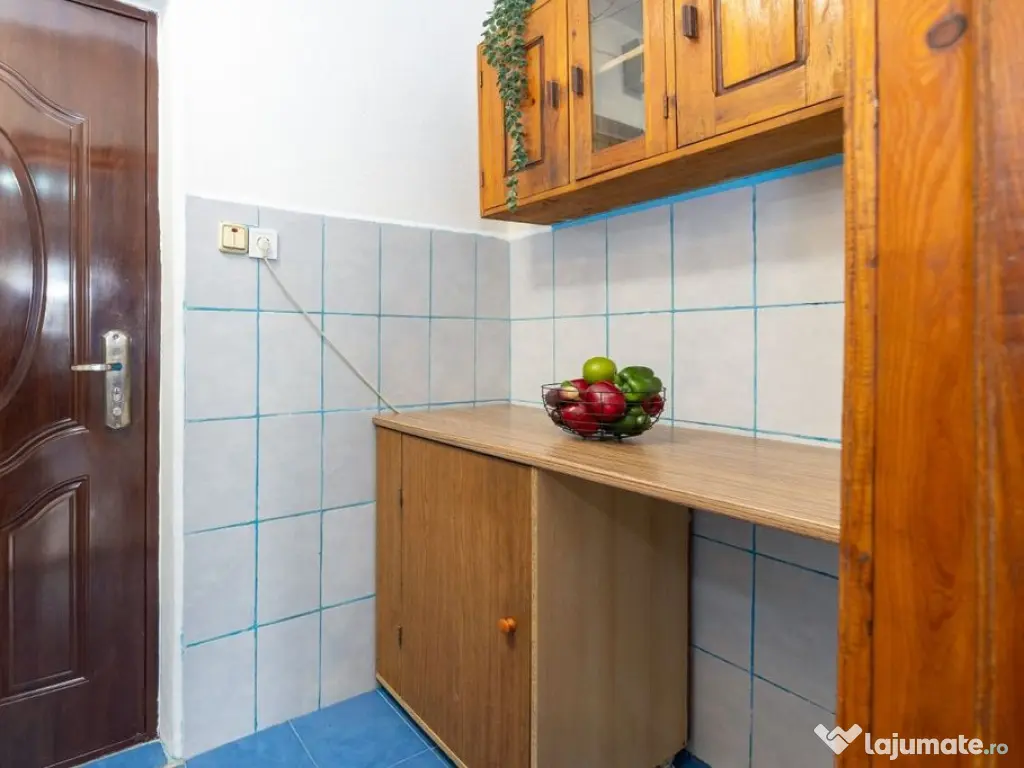 Garsonieră tip cămin–21 mp, baie proprie, Tractorul, ... 