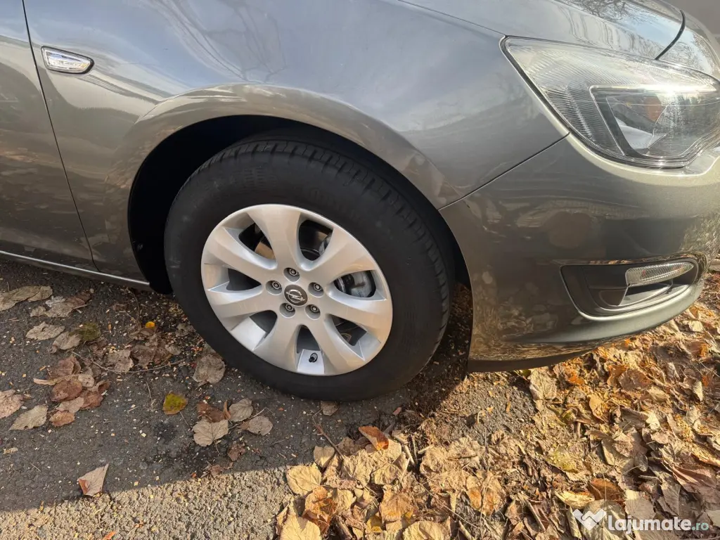 Opel Astra J benzina 