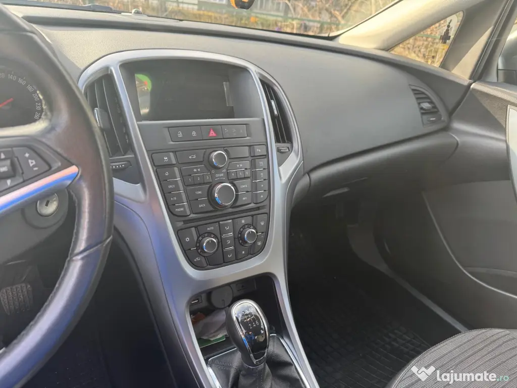 Opel Astra J benzina 