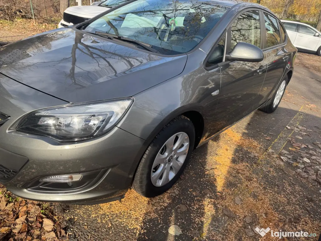 Opel Astra J benzina 