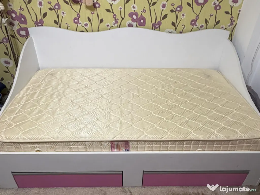 Patut copil + dulapior + birou 