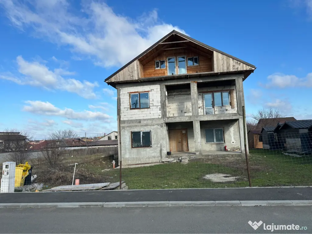 Vila P+1+M Cumpăna 700mp