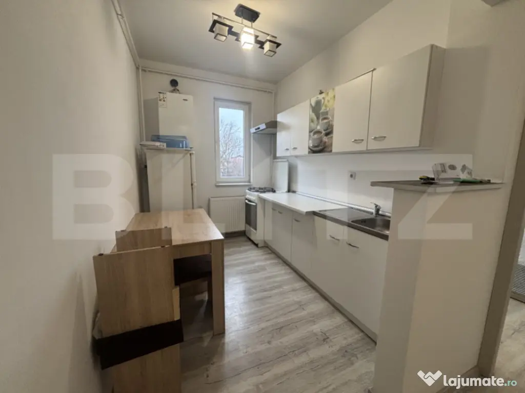 Apartament 2 camere decomandate , 48 mp, parcare, zona Abato