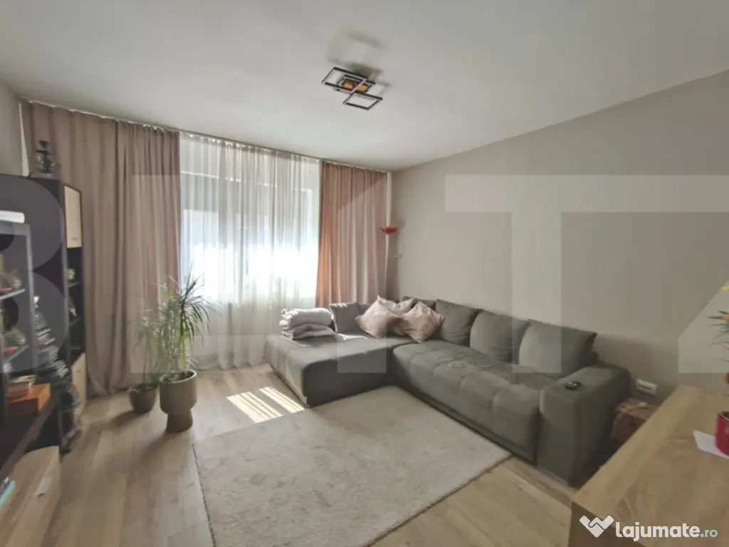 Casă individuală renovată, 85 mp, zona Centru