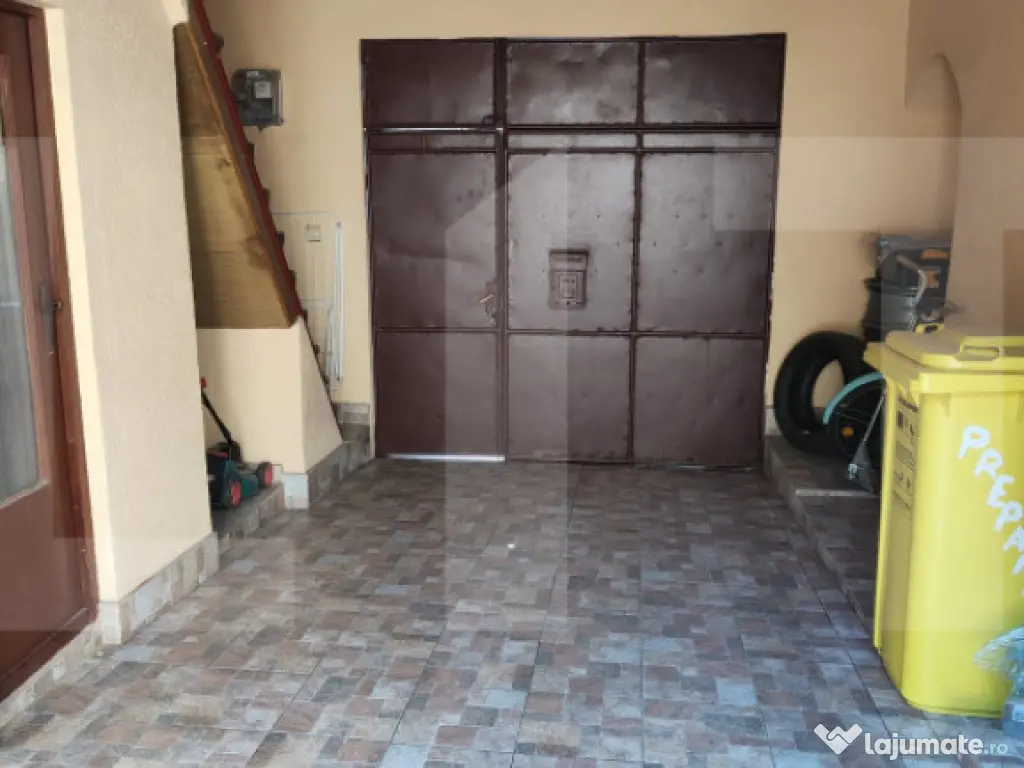 Casă individuală renovată, 85 mp, zona Centru