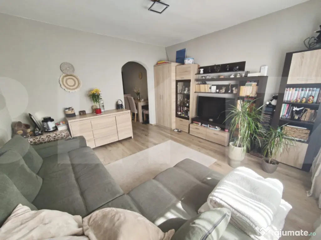 Casă individuală renovată, 85 mp, zona Centru