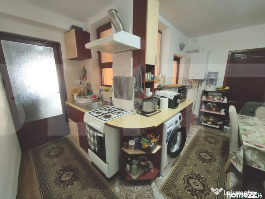 Oportunitate! Casă individuală renovată, curte și garaj, 