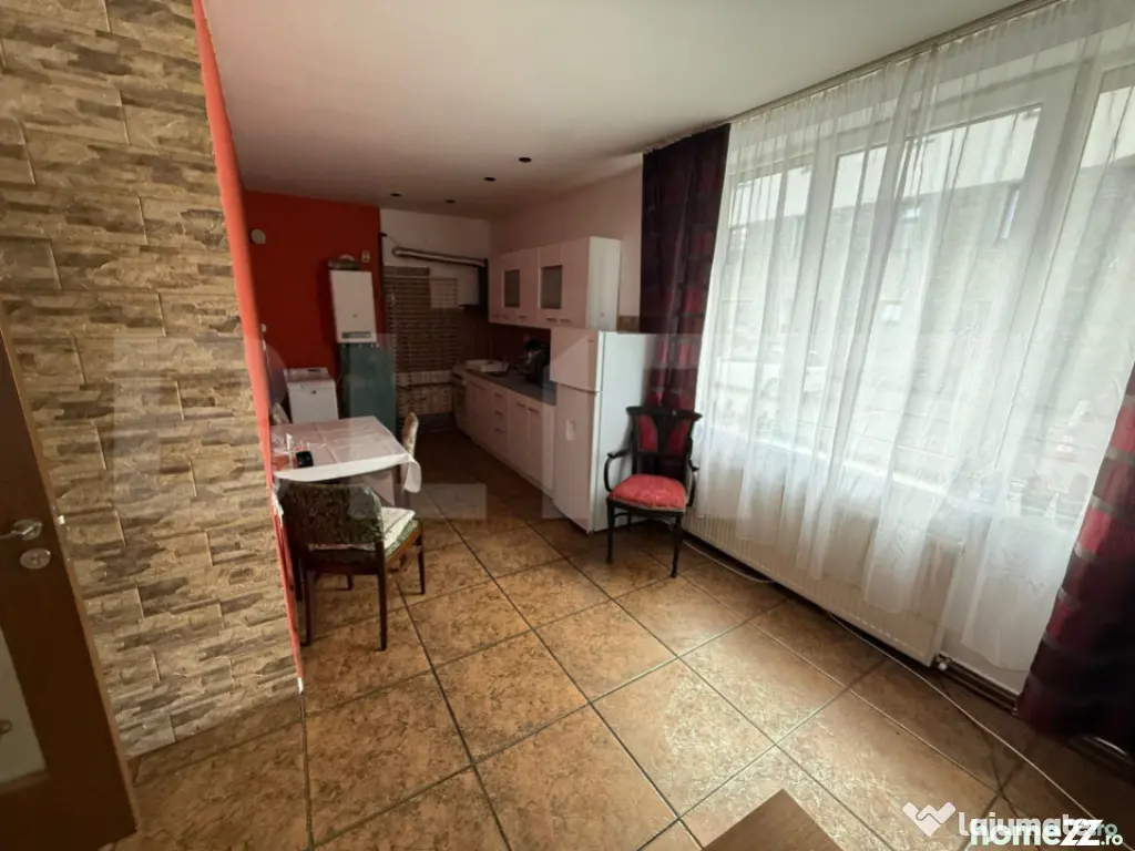Apartament 3 camere la casă, curte – Zona str. Somesului 