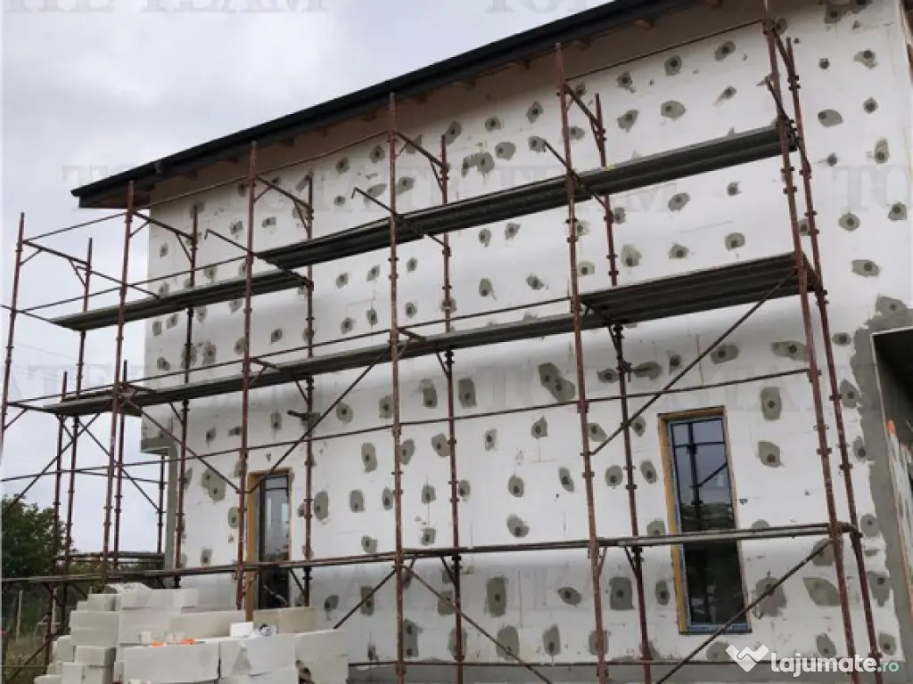 Vila 5 camere de in Frumusani, ideala investitie 