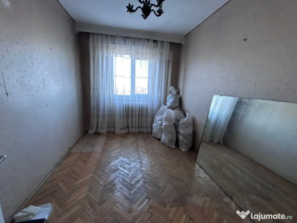 Apartament 3 camere confort 1 decomandat Plantelor, etaj int 