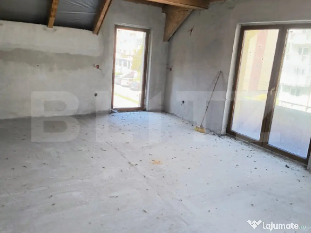 Casa spatioasa de vinzare,ideala atat pentru locuit ,inves 