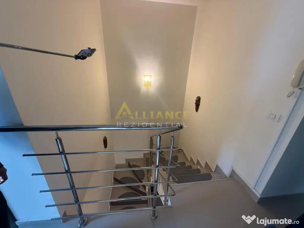 Casa tip duplex - 4 camere - 2 bai - 200mp teren 