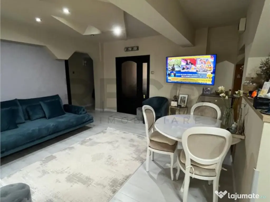 RECO Apartament 4 camere, decomandat, Bloc cu lift, Etajul 2 