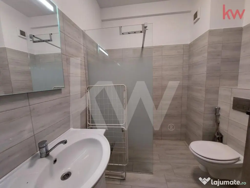 Garsoniera decomandata premium - Închiriere - Împaratul T