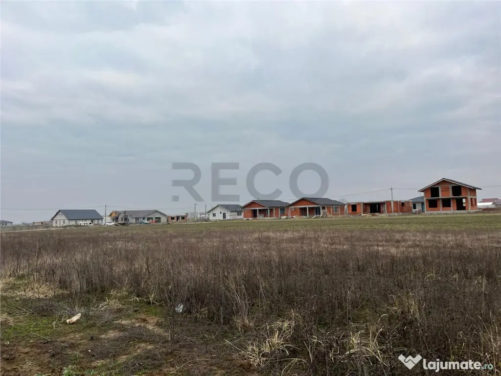RECO Teren intravilan mixt -loc de casa sau servicii 500 mp 
