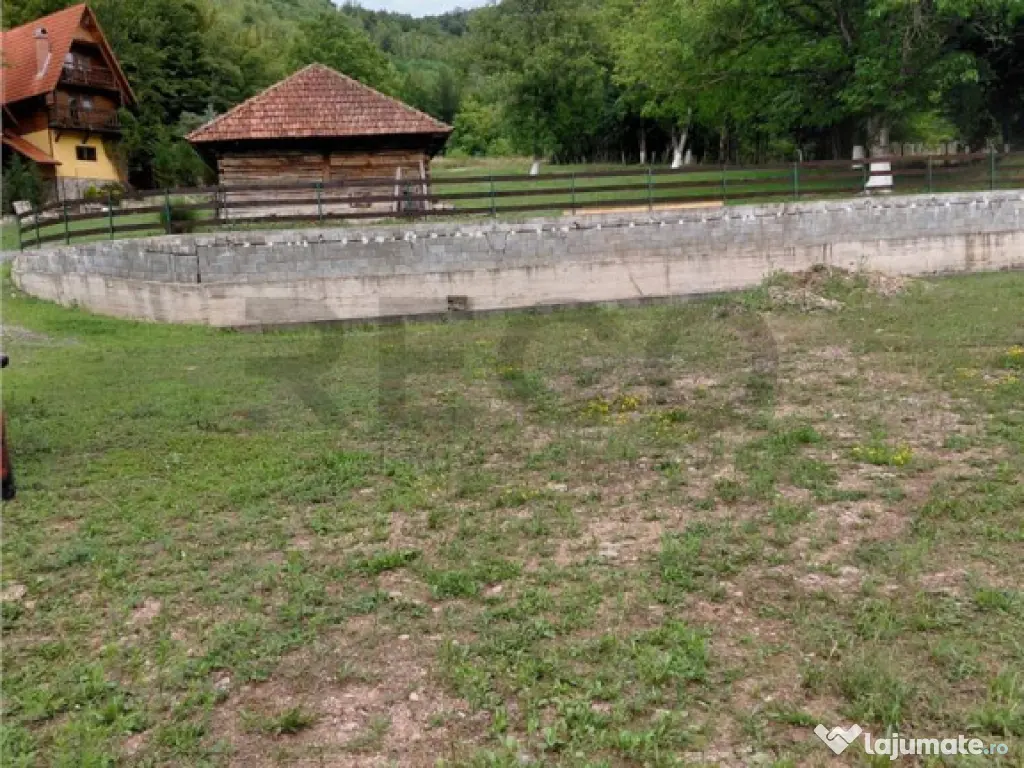 Reco Teren Intravilan Bulz cu Lac si o priveliste deosebita 