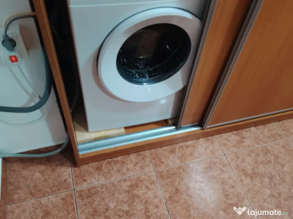 Apartament 2 camere, situat in zona Victoria - Emag 