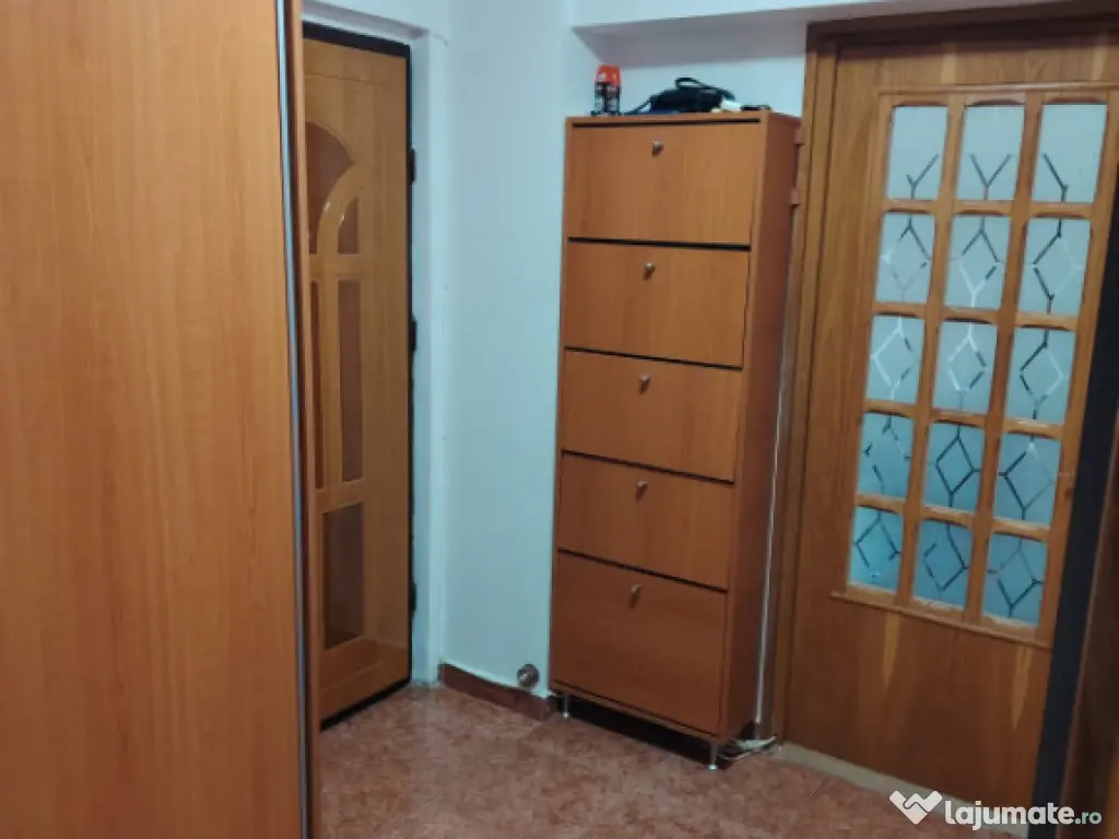 Apartament 2 camere, situat in zona Victoria - Emag 