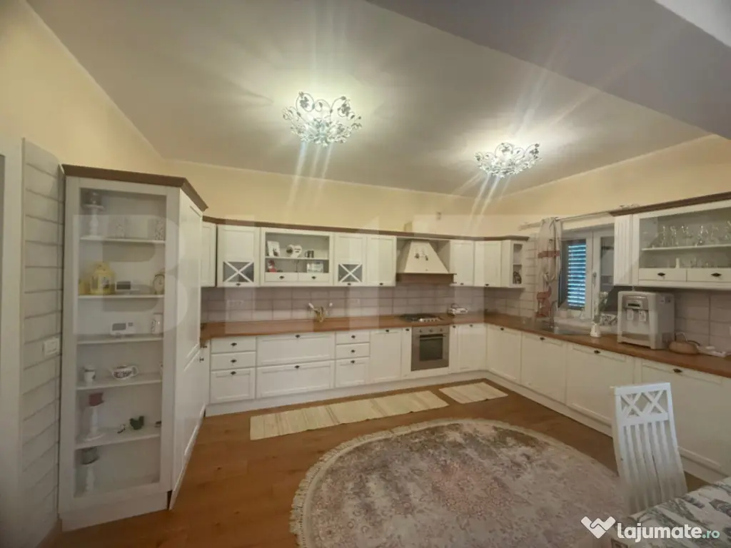 Vila premium P + E + Pod 360 mp, teren 700 mp, Filiasi 