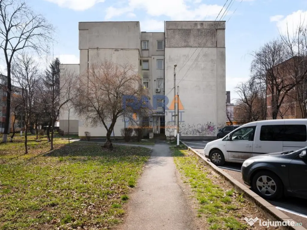 Apartament 3 camere, etaj 1 – zona ultracentrala (Stare... 