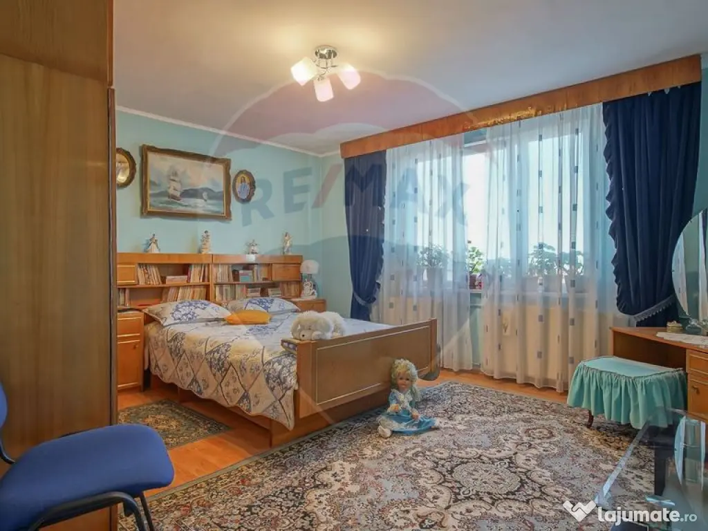 Casă spațioasă și practică, aproape natură si oraș... 