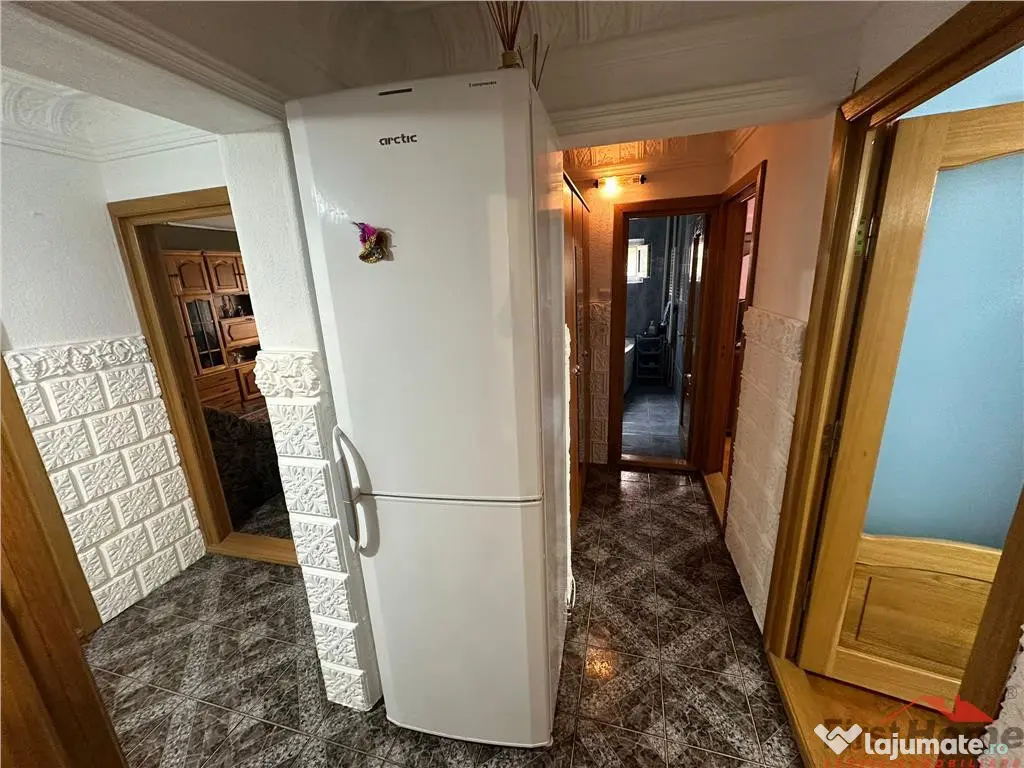 Apartament cu 3 camere de , str Petre Liciu, 73 mp ,etaj P/3 