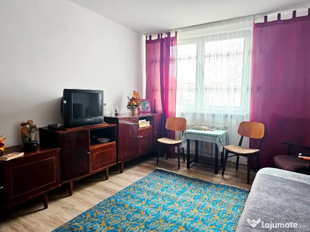 Apartament 2 camere decomandate, etaj 1, mobilat,utilat, boxa,Precista 