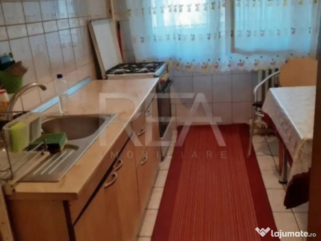 3 camere, et 1/9, anvelopat, 71 mp-Apusului 