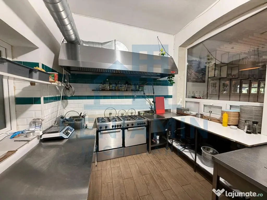 Afacere la cheie-Spatiu-Centrul Vechi-Locatie foarte buna... 