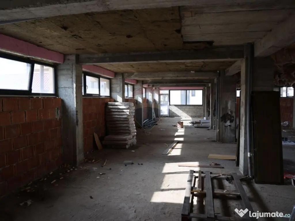 Spațiu comercial de 317mp de vânzare 