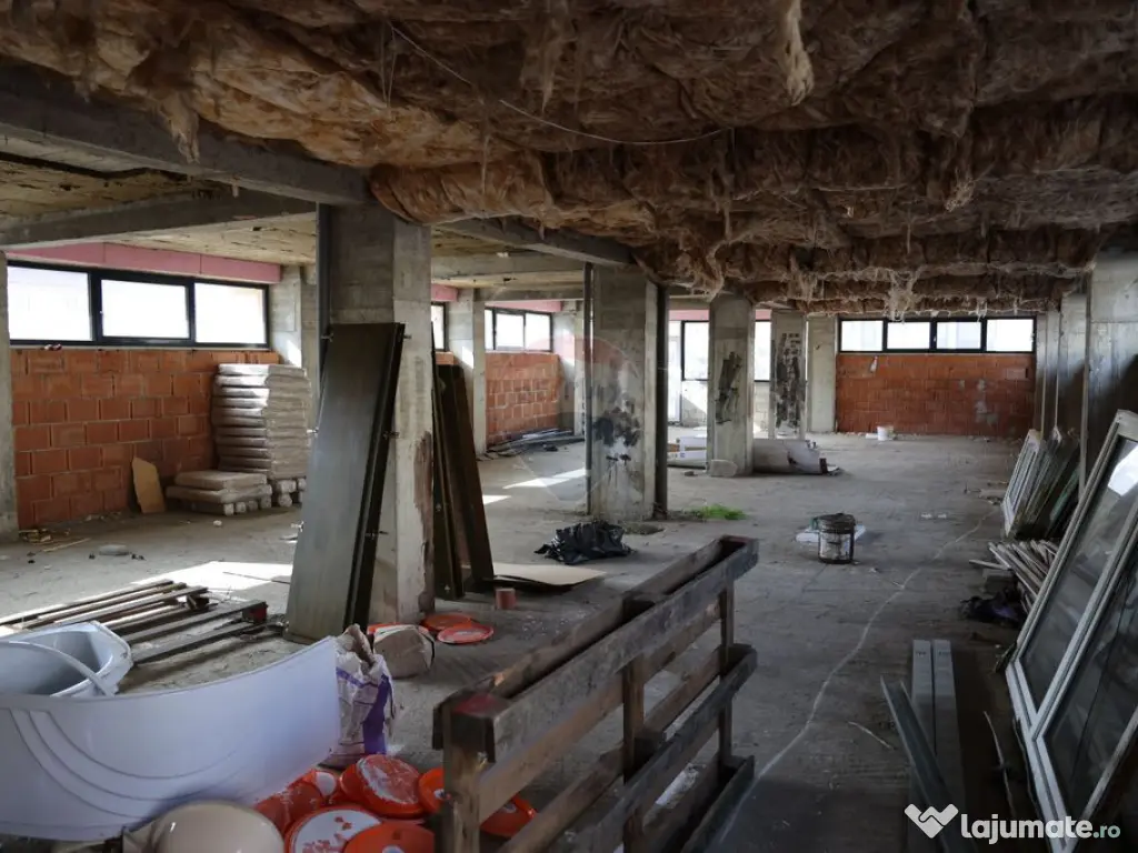 Spațiu comercial de 317mp de vânzare 