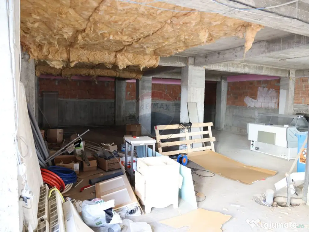 Spațiu comercial de 317mp de vânzare 