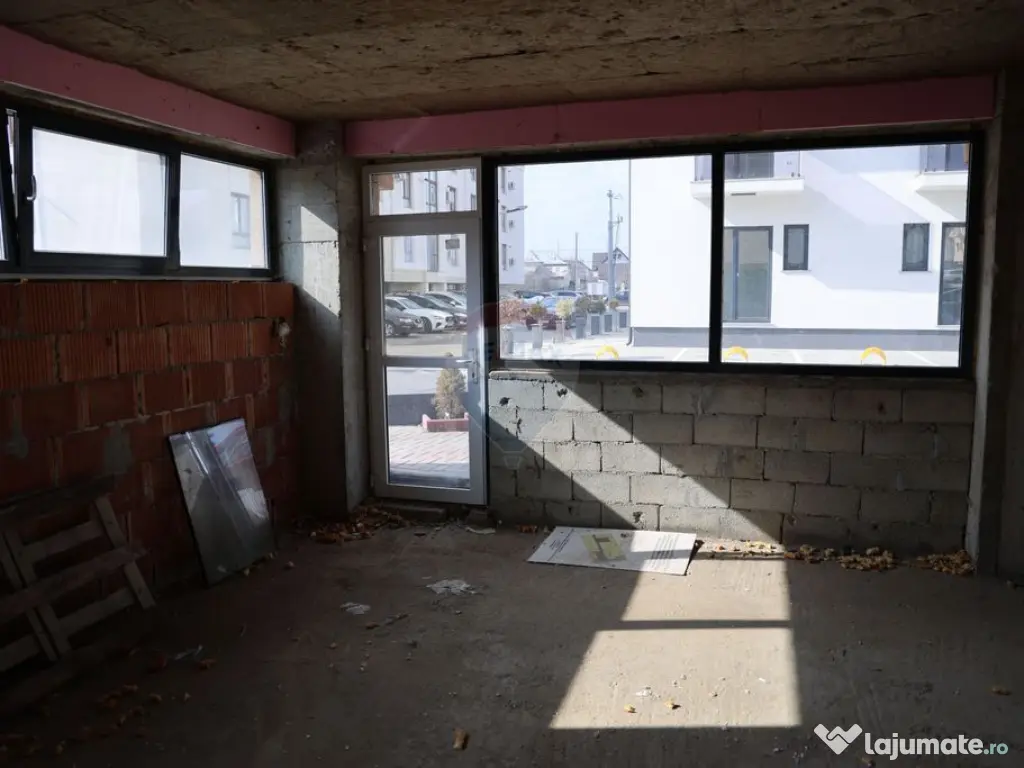 Spațiu comercial de 317mp de vânzare 