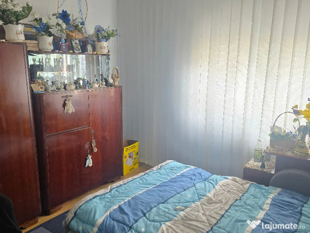 Vand apartament cu 3 camere decomandat, Deva, Bejan, 2 bai, 2 balcoane 