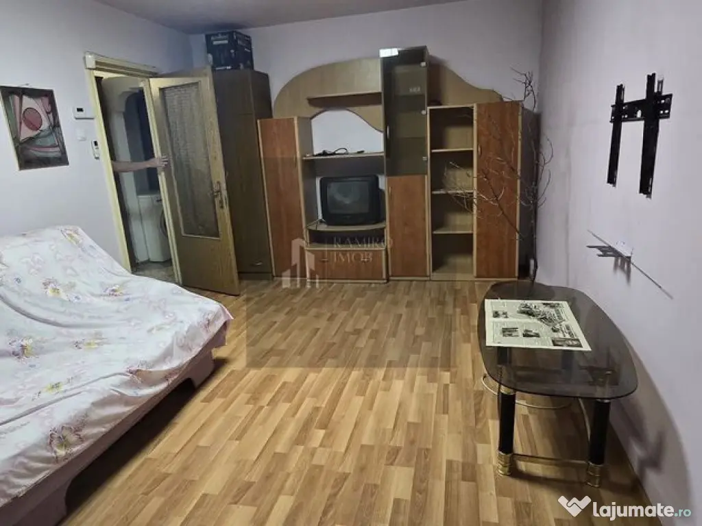 APARTAMENT 3 CAMERE, APARATORII PATRIEI/MOLDOVITA, CENTRA... 