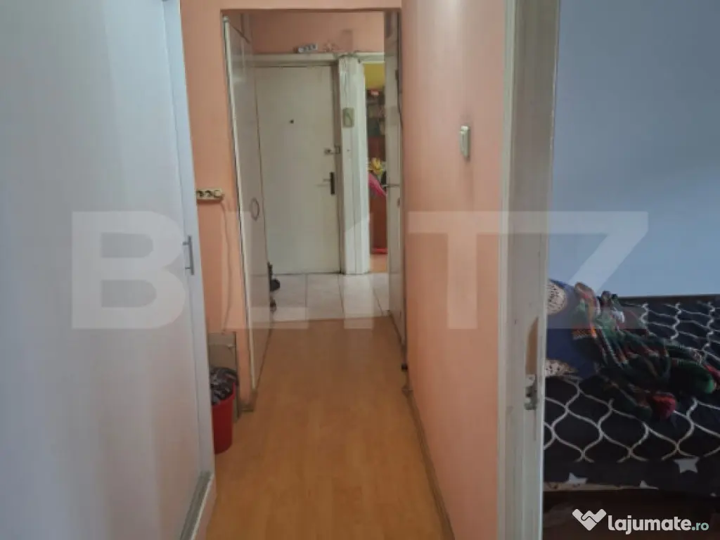 Apartament decomandat, spațios, cu 3 camere, in Rogerius 